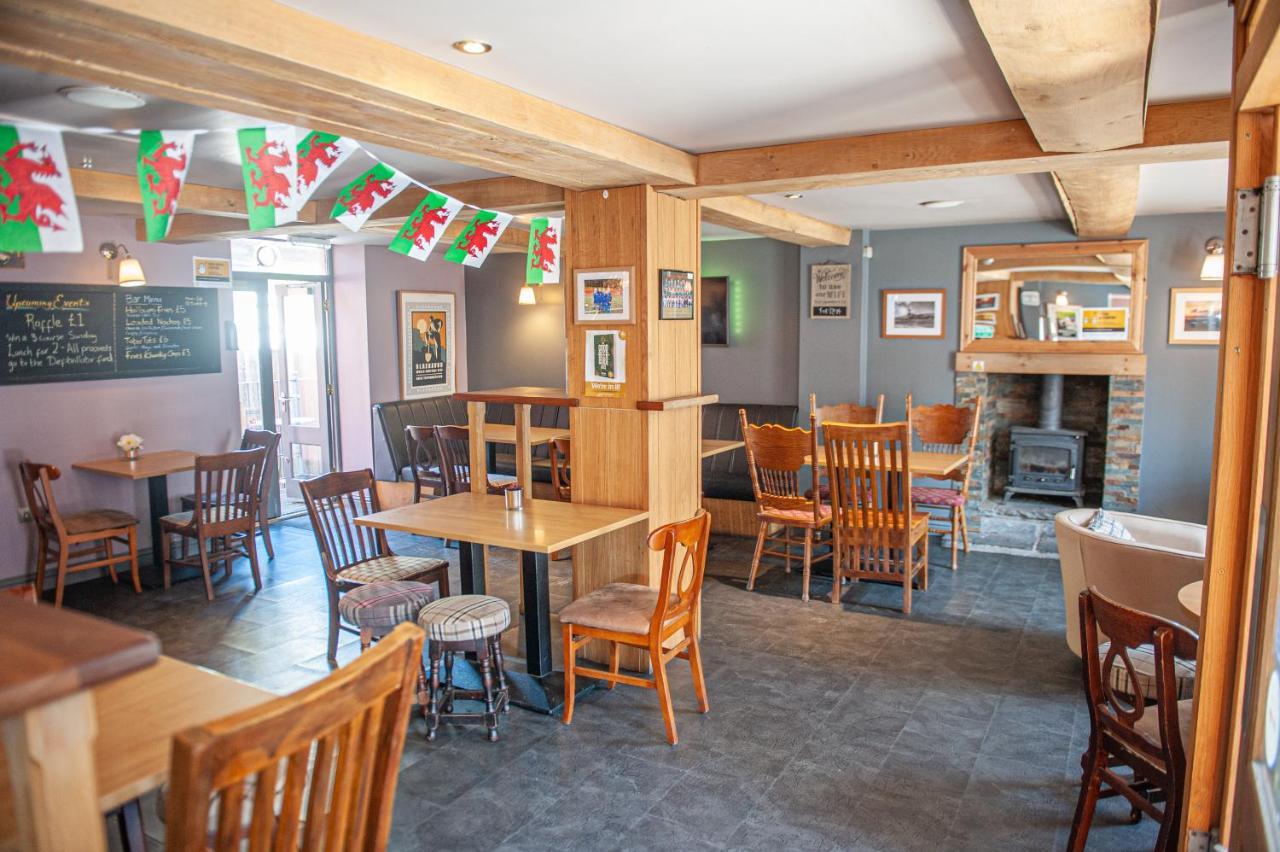 The Lion Hotel Blaenavon Exteriör bild